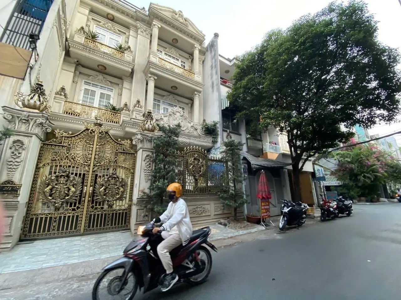 Bán nhà hẻm 10m - sát mặt tiền - Tân Sơn Nhì - Tân Phú - 72m2 - 4tầng - 9tỷ5 - thương lượng