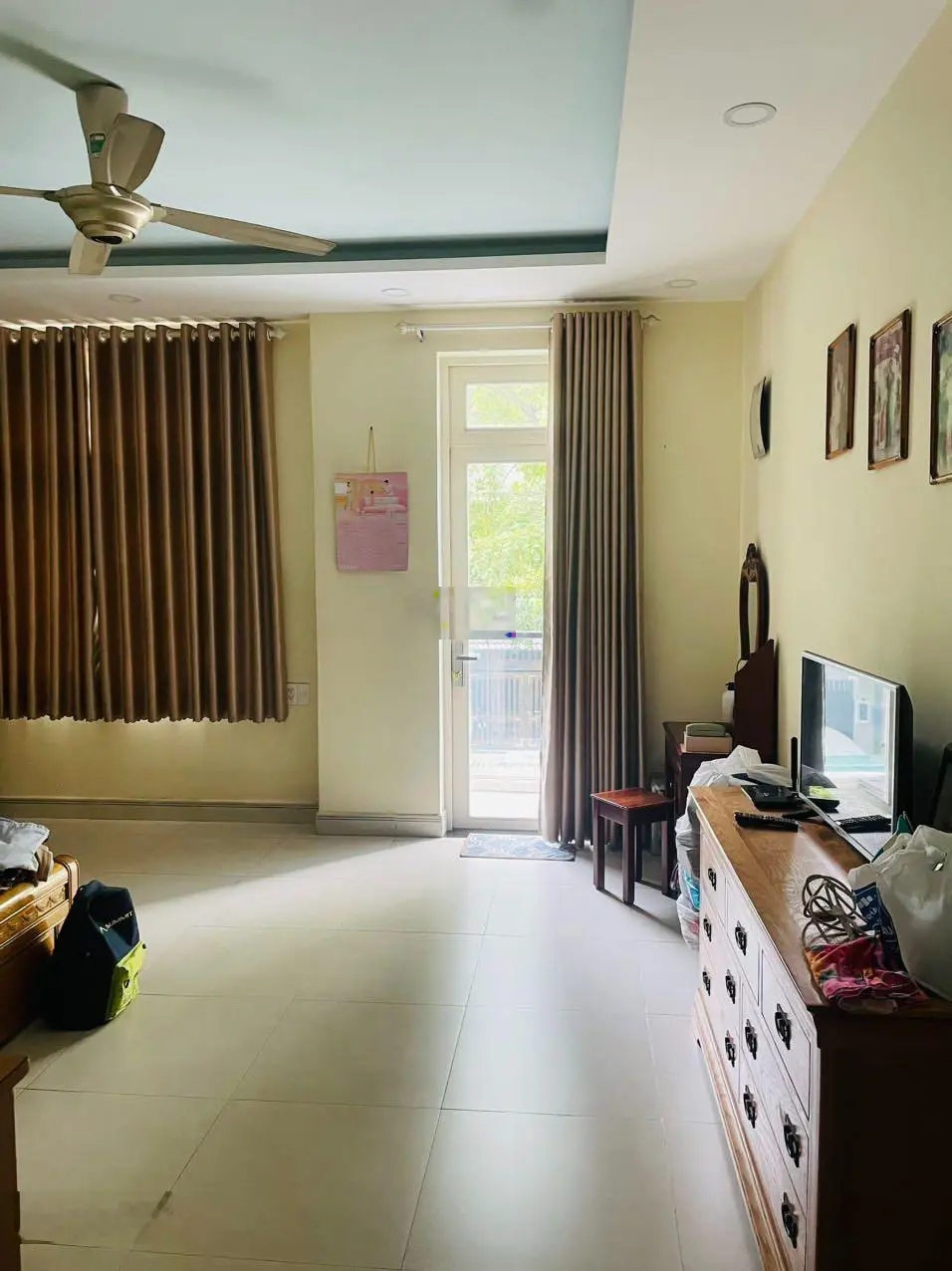 Cần bán nhà phố Him Lam Phú Đông 1 trệt 3 lầu pháp lý sổ hồng dãy hướng Tây Bắc LH Dương 0906 388 ***