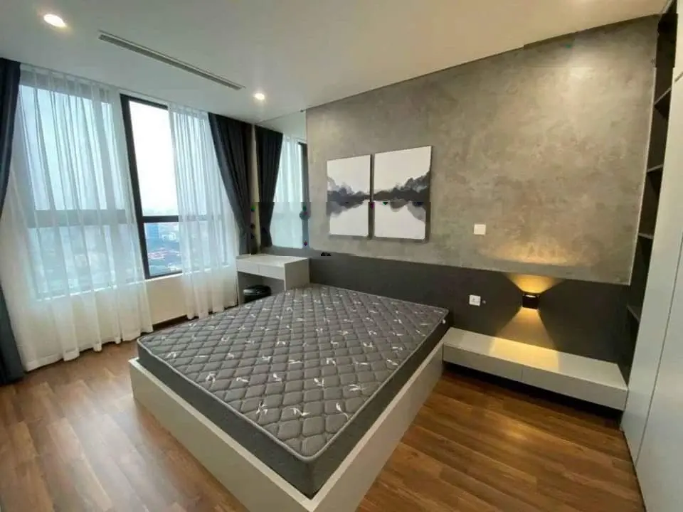 Tôi chính chủ cần bán nhanh căn hộ siêu hiếm 2 phòng ngủ, tầng đẹp tại 90 Nguyễn Tuân. Lh0343 191 ***
