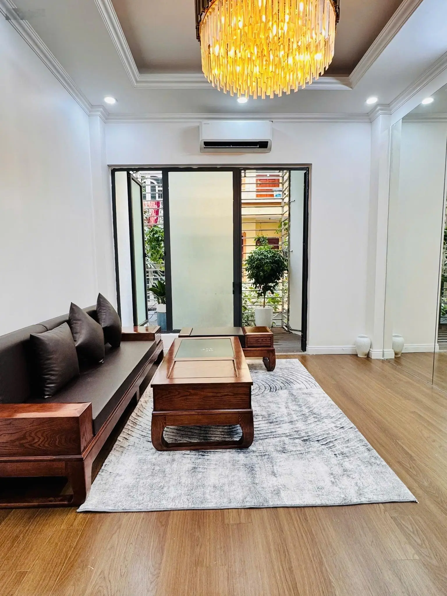 Nhà mới Doãn Kế Thiện - 74m2 - kinh doanh - ô tô tránh - vỉa hè - giá chào: 15 tỷ