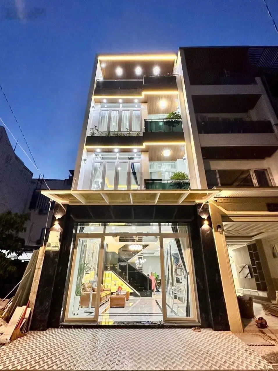 Nhà phố mới đẹp phong cách hiện đại sang trọng đường Huỳnh Thị Đồng, thị trấn Nhà Bè