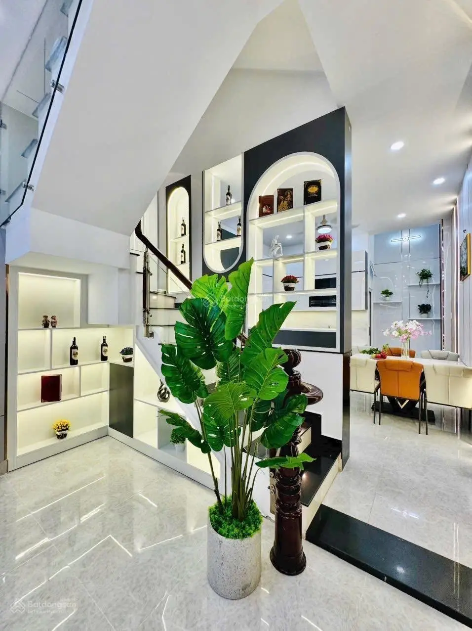 Mua nhanh bán nhanh nhà hoa lan, p7, phú nhuận giá 3.1 tỷ/58m2 shr đang cho thuê