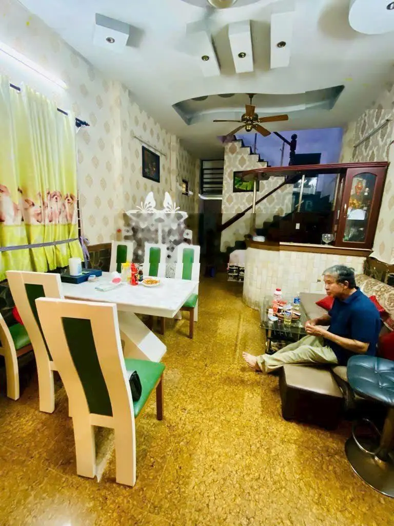 Bình Tân, Chính Chủ Trang Bìa,MTKD,Sầm uất, 2Tầng,111m2-nở Hậu,Giá 7.3Tỷ.Đang Kinh doanh QCà phê