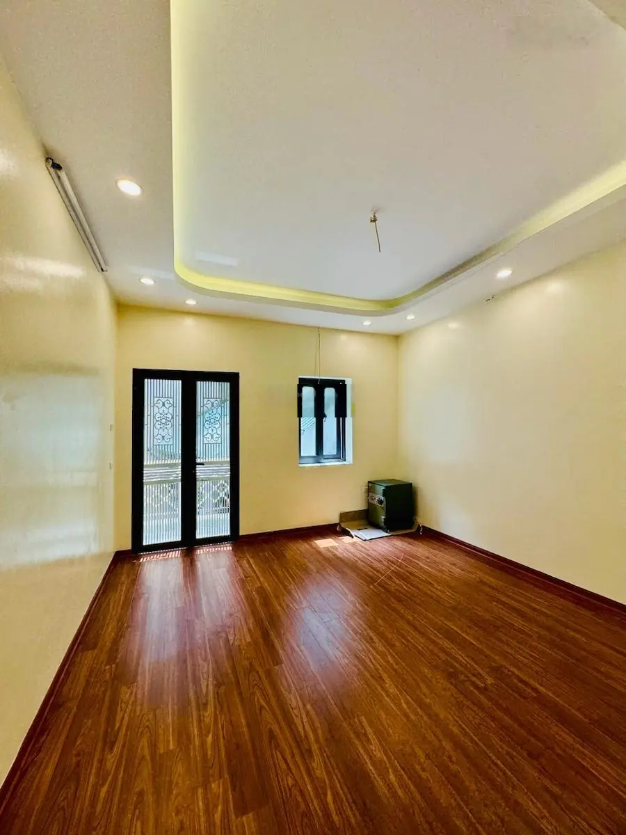 Bán nhà ngõ thổ quan đống đa 27m2 nhà mới chỉ việc đến ở 5.2tỷ Lh e thịnh 0348 176 ***