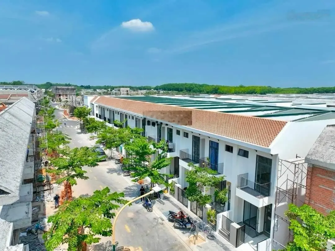Cần ra nhanh lô đất 100m2 full thổ cư khu phố Tây - TP Mới - Bình Dương