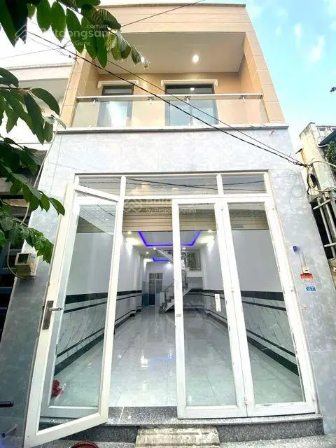Kiến trúc Châu Âu: Nhà 2 tầng - nội thất vip - HXH - khu phân lô cao cấp - quận 12 - nhỉnh: 3 tỷ