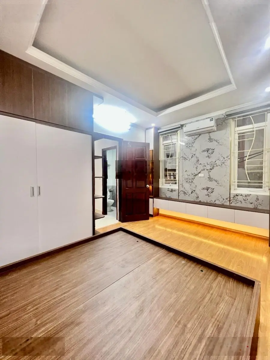 Bán nhà Định Công - lô góc - 37m2 - 5 tầng - 8,6 tỷ - sổ đỏ vuông