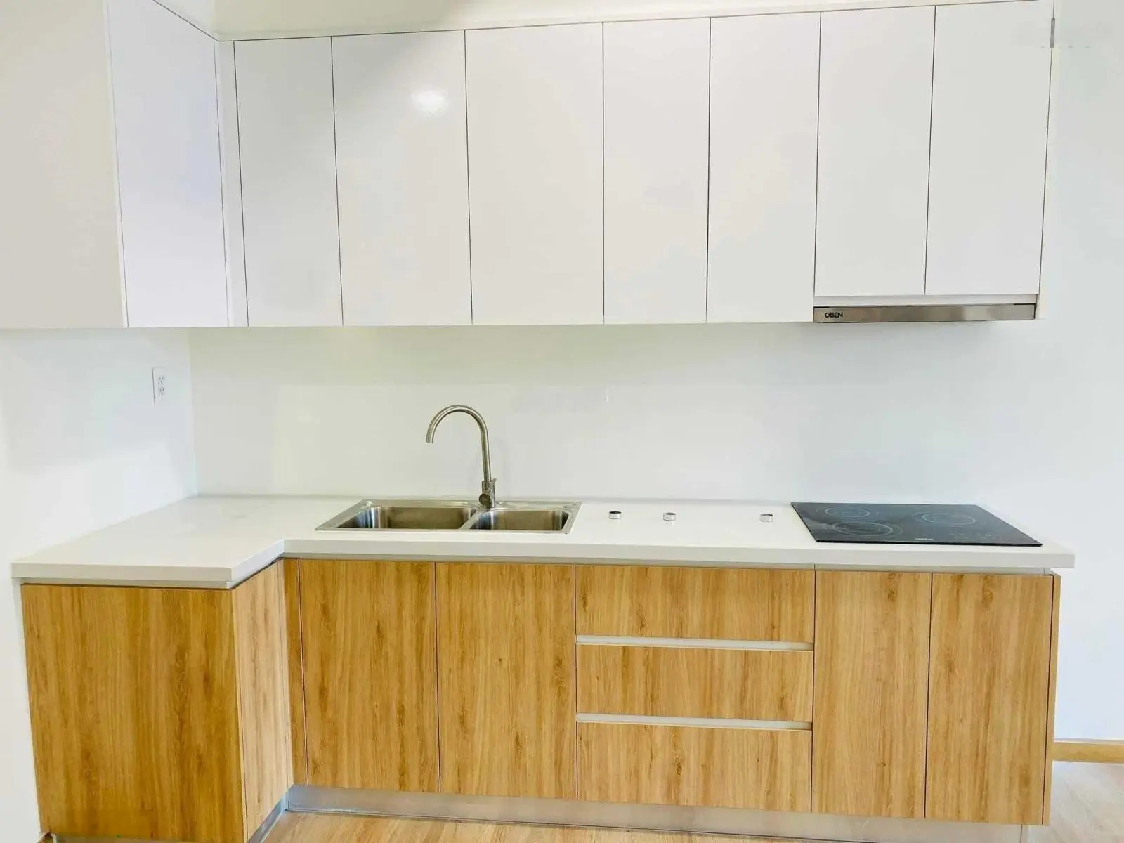 Bán Căn hộ 56m2, nội thất cđt, dưới tầng 12, view đẹp - Giá: 2,59 tỷ