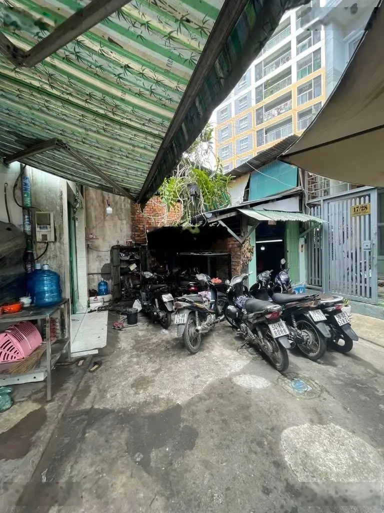 NHÀ BÁN TRUNG TÂM TÂN PHÚ-HẺM 4M-61M2 3,7 tỷ