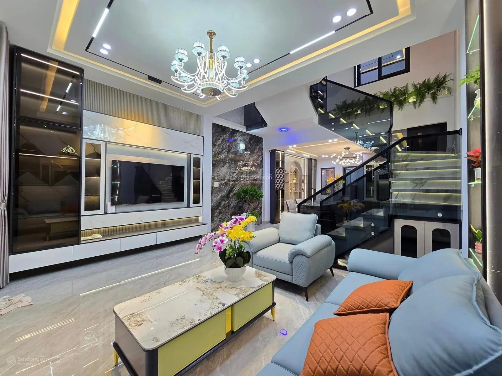 Bán nhà Cầu Diễn lô góc ô tô tránh kinh doanh sầm uất 62m2 4T nhỉnh 9 tỷ