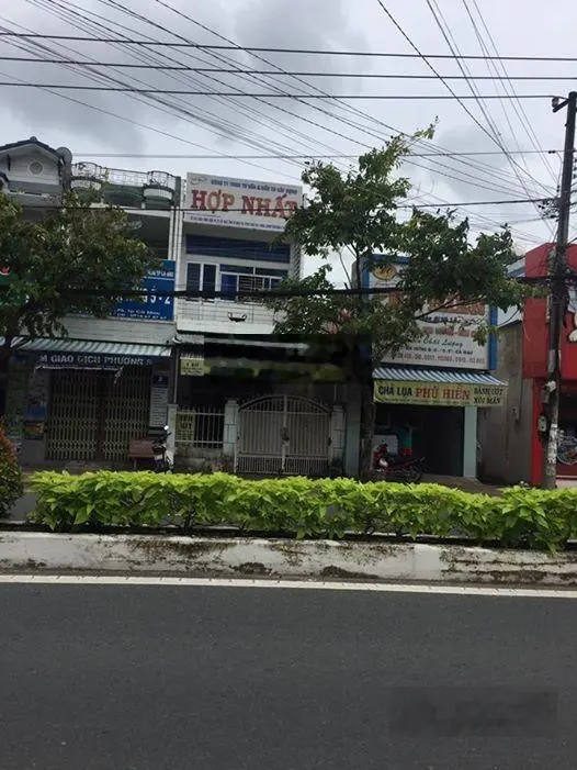 Bán nhà mặt phố ngang 9m tại đường Trần Hưng Đạo, Cà Mau, 21 tỷ VND, bao đẹp hot!