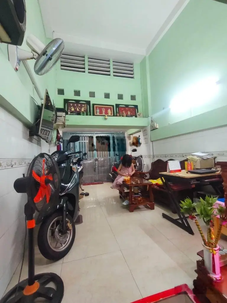 Cần bán nhà đường Hậu Giang Q6, DT 45 m2, 4 tầng BTCT, hẻm ô tô thông,Giá nhỉn 7 tỷ