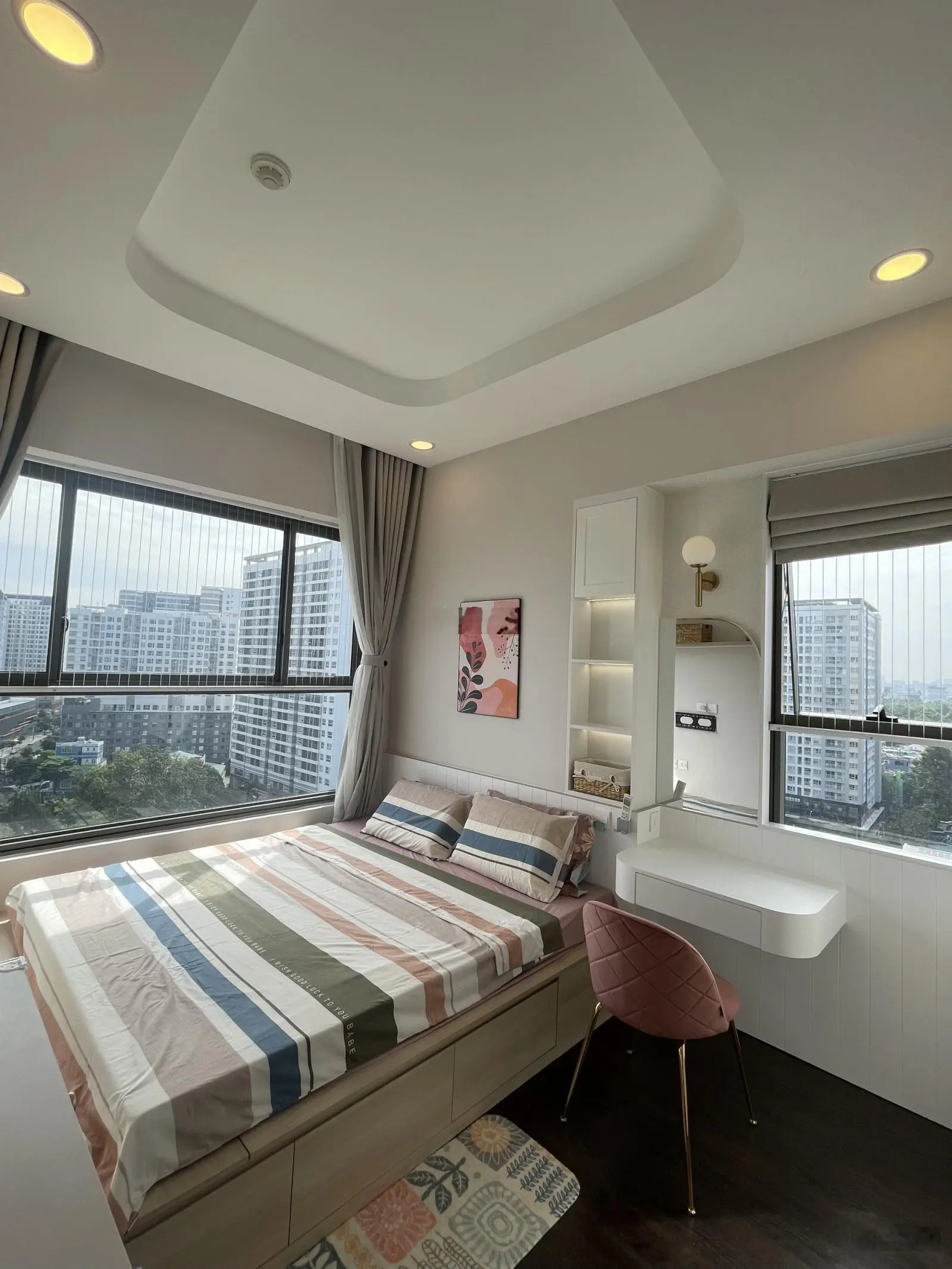 Bán gấp căn hộ 3PN, 92m2 view đông nam, đầy đủ nội thất- tòa Botanica Premier, Novaland, Tân Bình