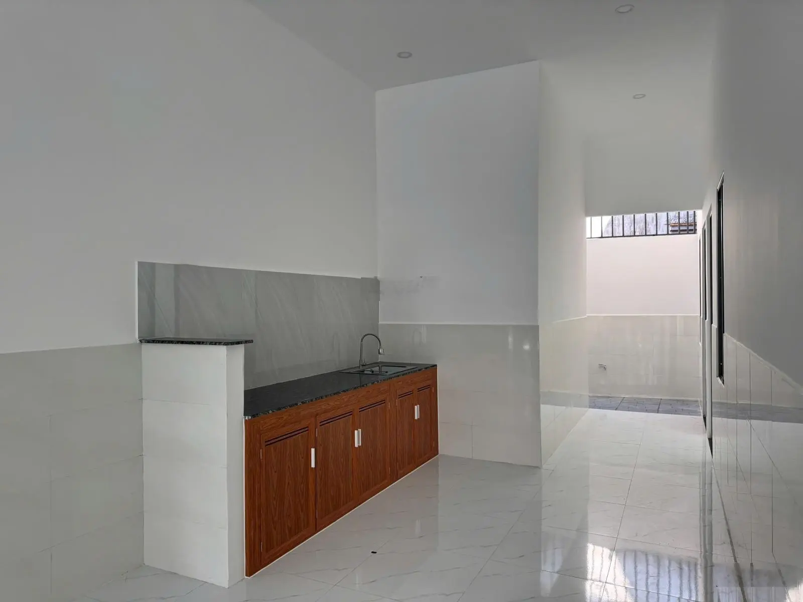 Bán Nhanh nhà ở đường 2/4 nha trang