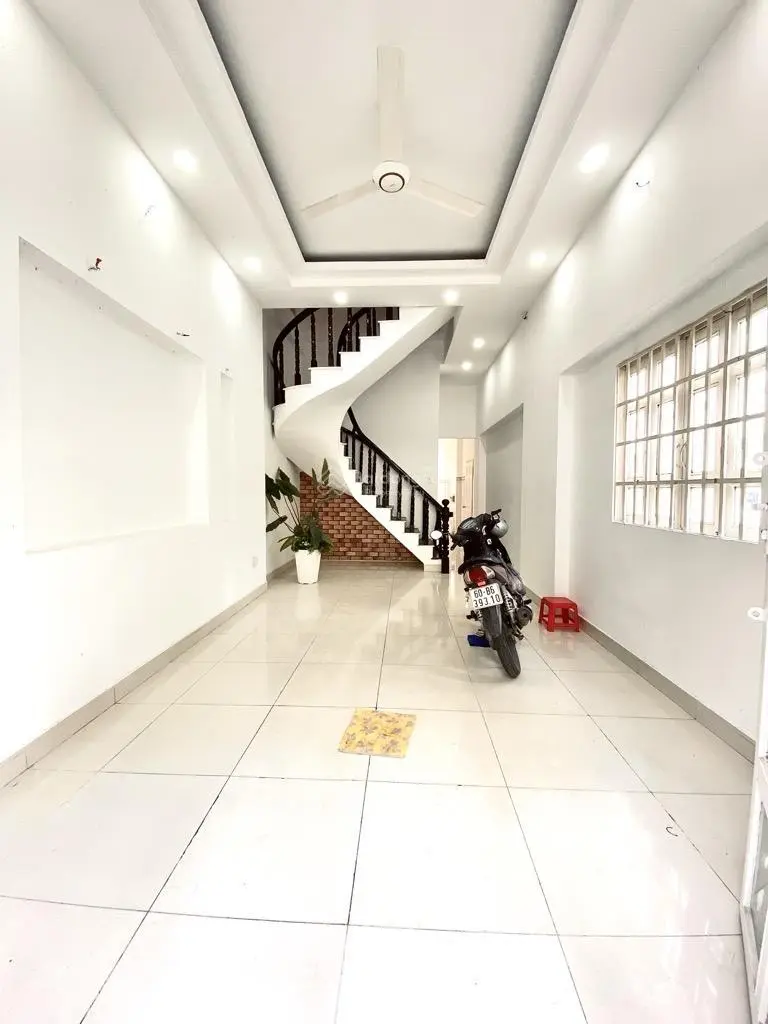 Chủ gấp bán - giảm sốc 1 tỷ bán nhà góc 2 mặt hẻm xe tải gần Emart Gò Vấp
