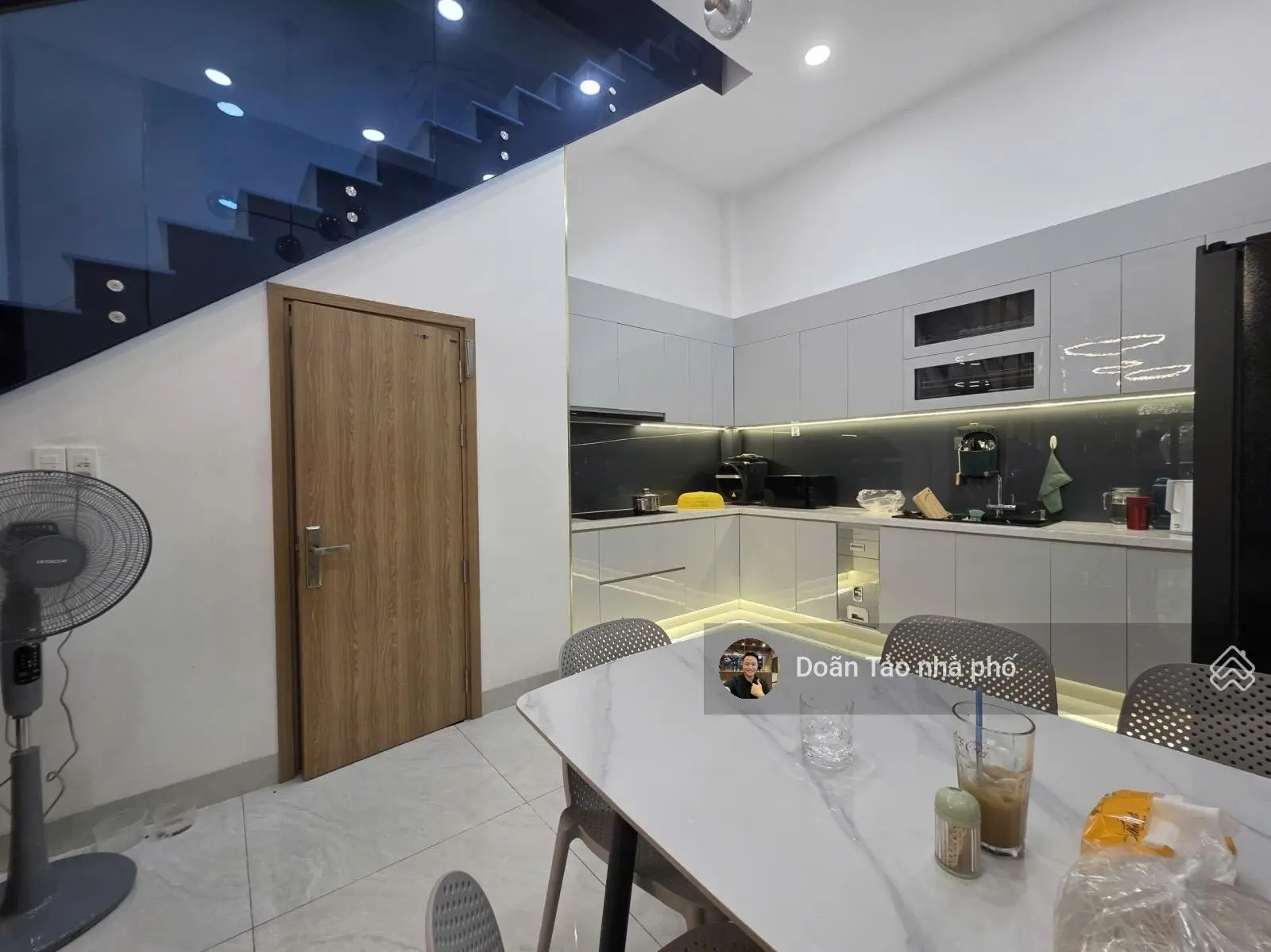 Bán nhà P25 Bình Thạnh, hẻm xe hơi đường Nguyễn Gia Trí, 92m2-4 tầng hẻm 10m có vỉa hè, nhỉnh 19 tỷ