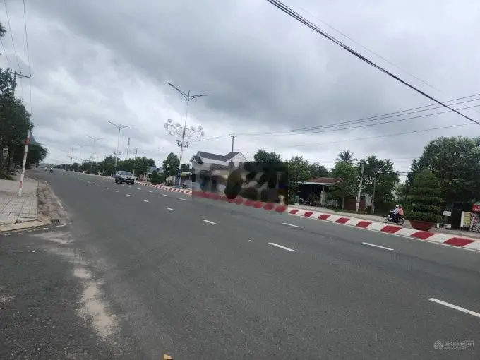 Bán đất mặt tiền Trường Chinh mới