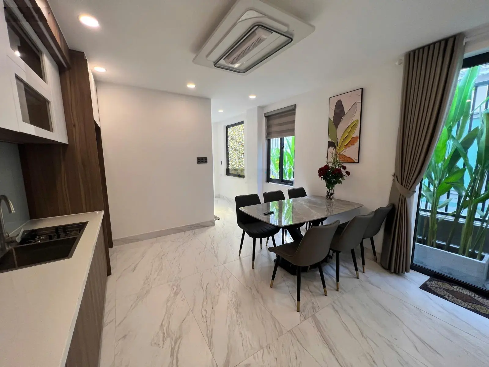 Cực phẩm nhà 6 tầng HXH (căn góc) Hồng Lạc, P10, TB, HCM, 4.3 x 13.6m - CN 47.8m2, giá 9.6 tỷ TL