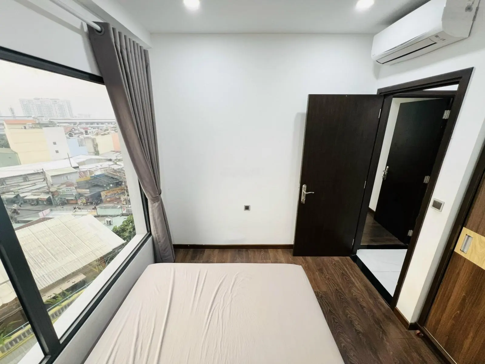 Bán căn hộ Res Green, 3PN, 2WC, 83m2, căn góc, full nội thất, sổ hồng riêng, giá: 4 tỷ 5
