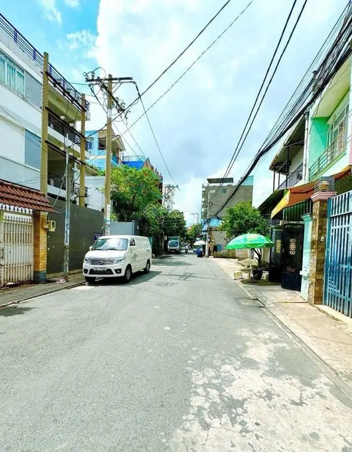 Bán nhà C4 Ngay Luỹ Bán Bích, 204m2, Ngang khủng 9,5x20,5, Đường nhựa 7m, CHỈ 61tr/M2.