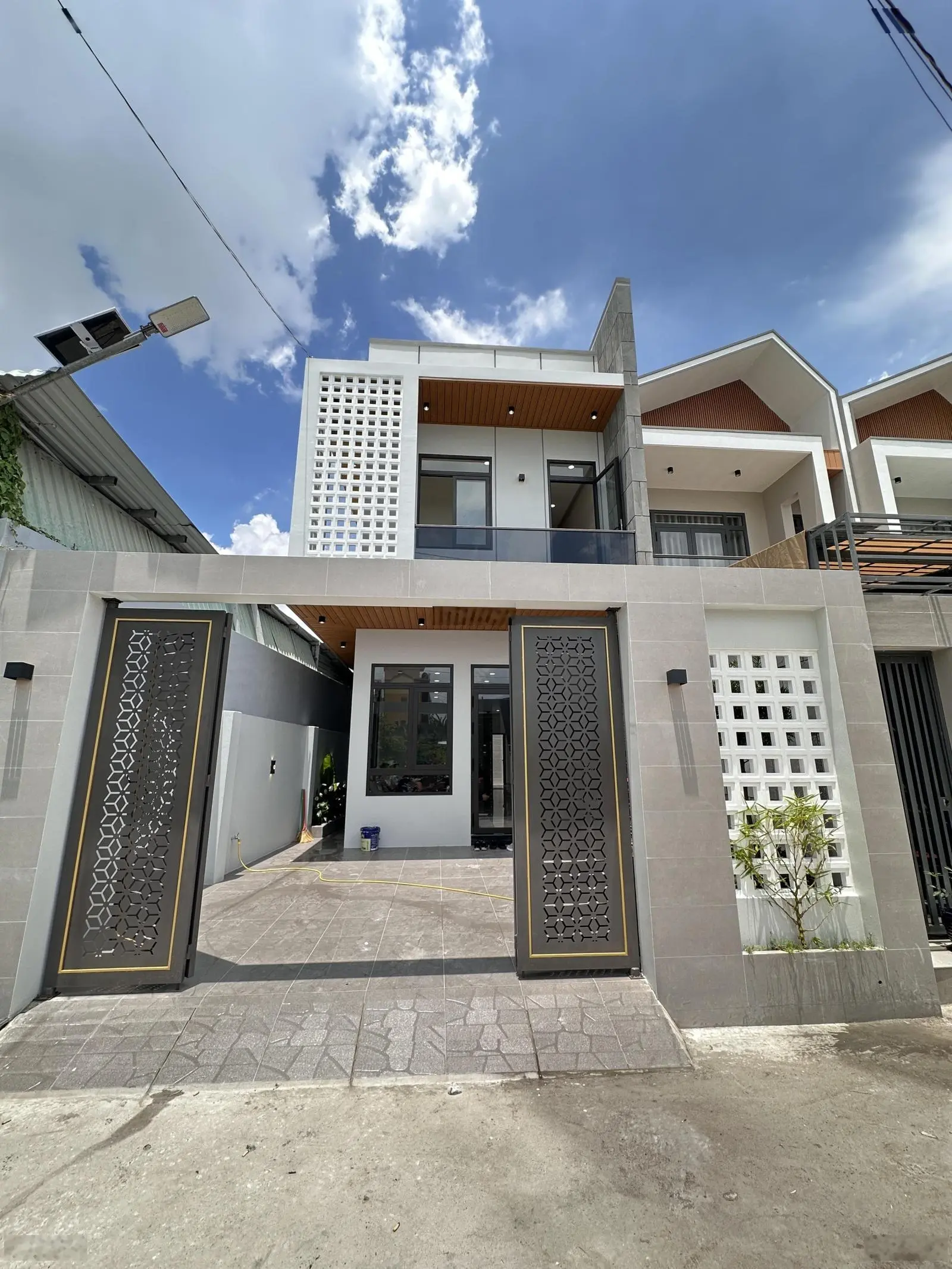 Bán nhà đẹp phường 5 nội thất cao cấp đường ô tô