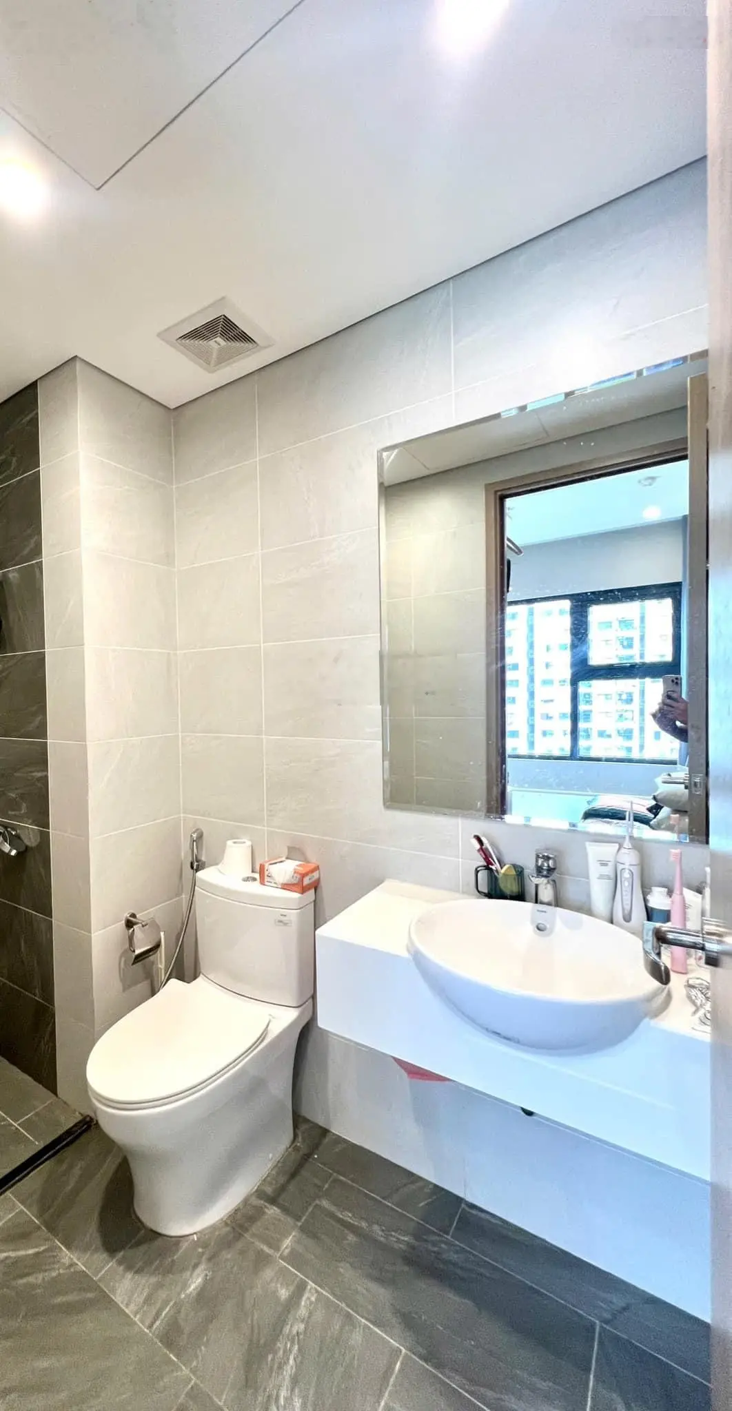 Bán nhanh căn hộ 2PN2VS The Pavilion 2 tầng hầm để xe 62m2 Chỉ với 3,15 tỷ tại Vinhomes Ocean Park