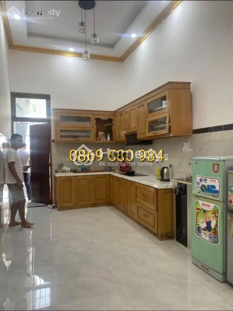 Nhà gần trường học tân kiên , bến xe miền tây , bệnh viện nhi đồng thành phố . vvv