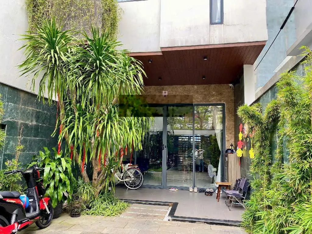Bán nhà 3 tầng siêu đẹp đường Dương Lâm bên sông Hàn, full nội thất mới xịn giá rẻ bán nhanh