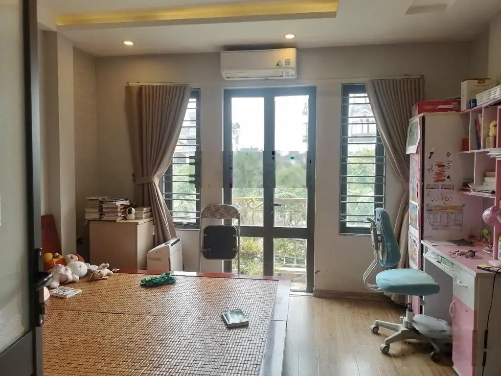 Giáp bát phân lô- ô tô- lô góc- view hồ- nhà thết kế đẹp sang trọng hiện đại, - vi tri đẹp, vừa ở
