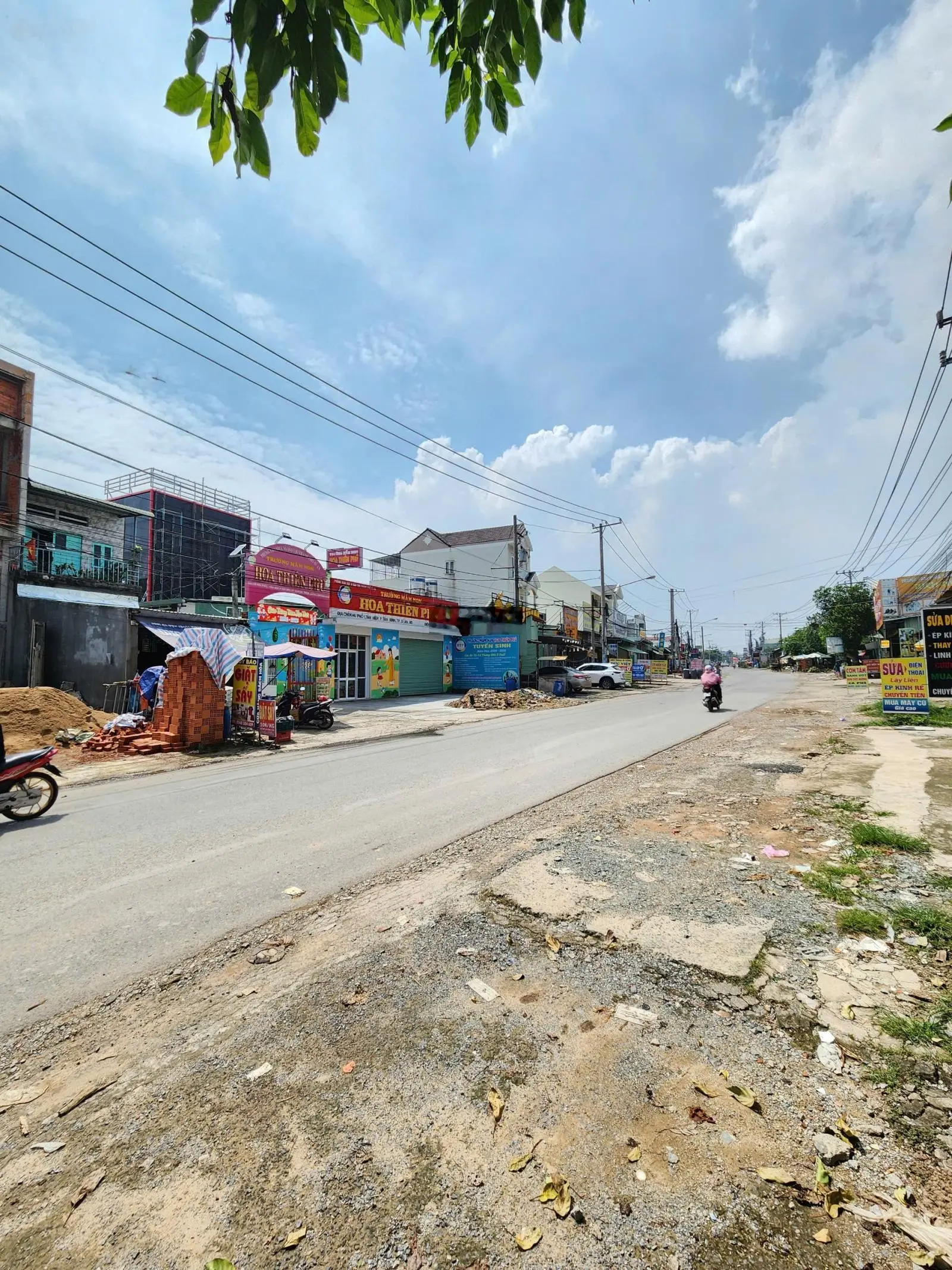 Bán đất MT Đường Liên Huyện 135m2 chỉ 5ty5 TL Quá rẻ, Kinh Doanh ĐA nghề