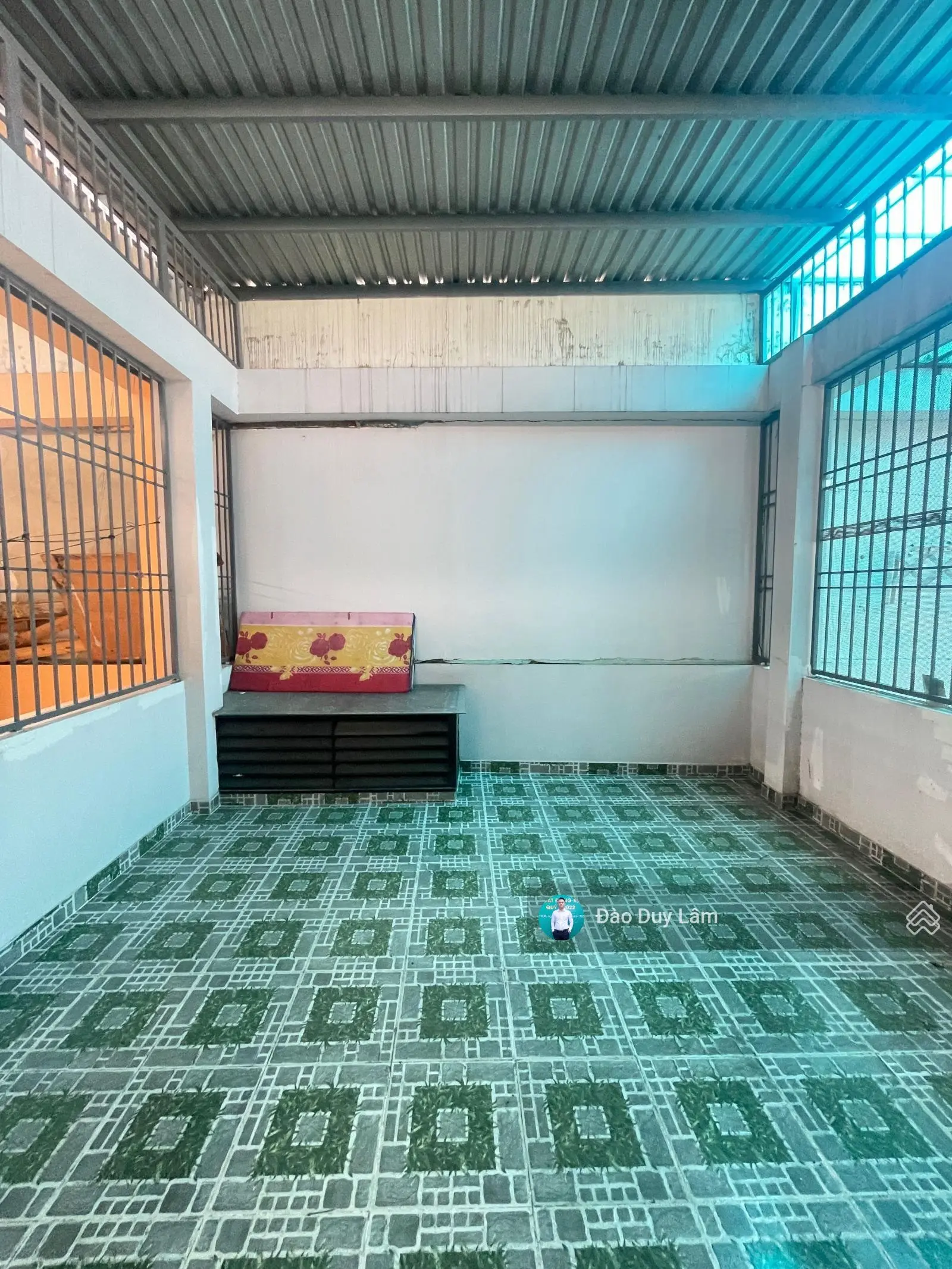 Về quê hạ giá bán gấp: Nhà 4 tầng mặt tiền kinh doanh, đường 10m thông khu Hồng Long, Hiệp Bình.