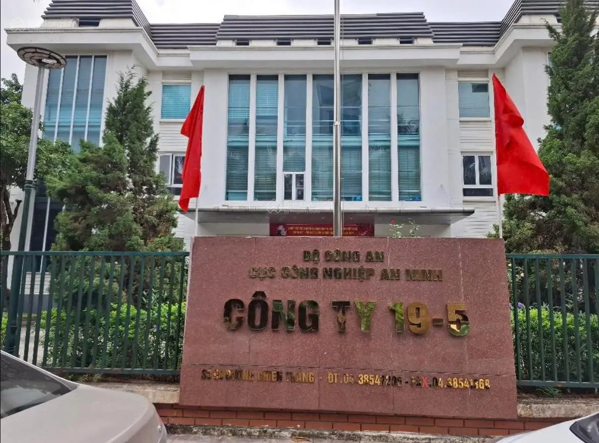 Lô đất vàng còn sót lại - tt Văn Quán - ô tô vào nhà - dt 55m2 x mt 4.52m. Giá 11 tỷ, xem là ưng