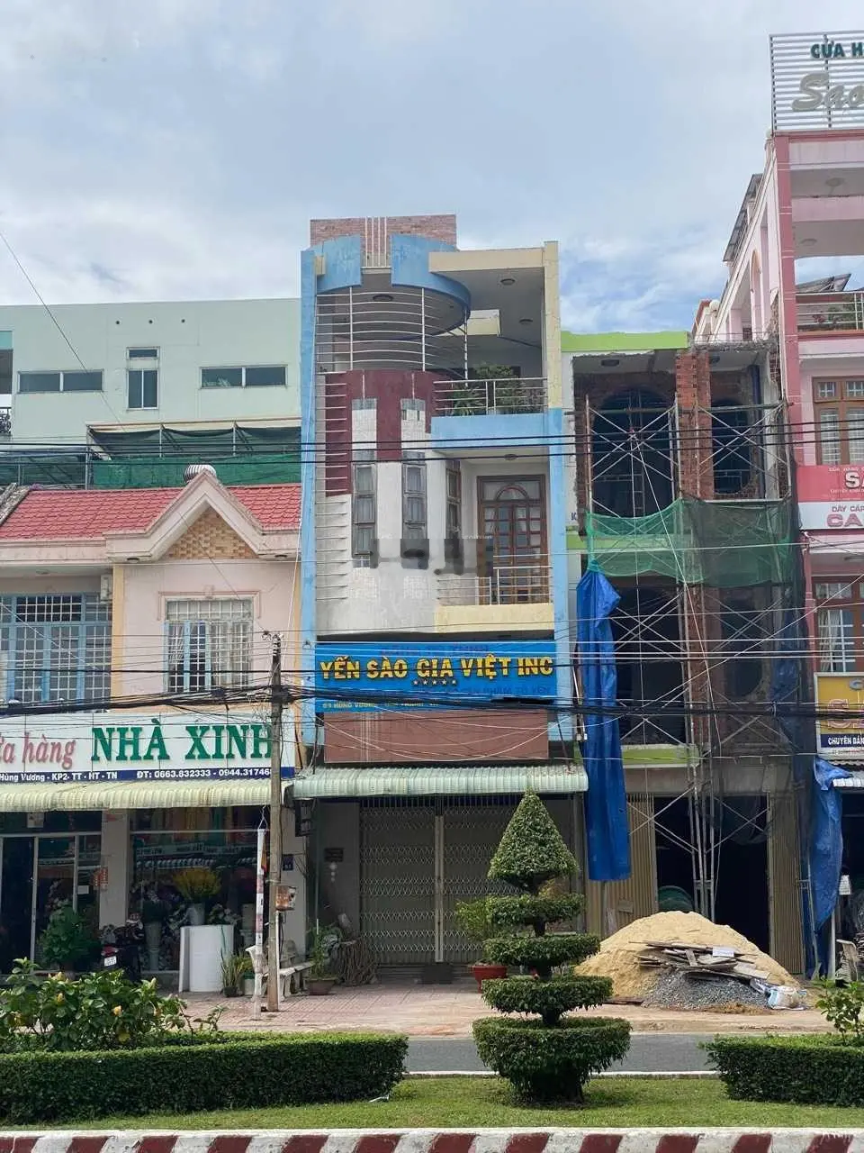 Hạ giá từ 17 tỷ xuống 12,8 tỷ cổng số 1, chợ Long Hoa. TL chính chủ