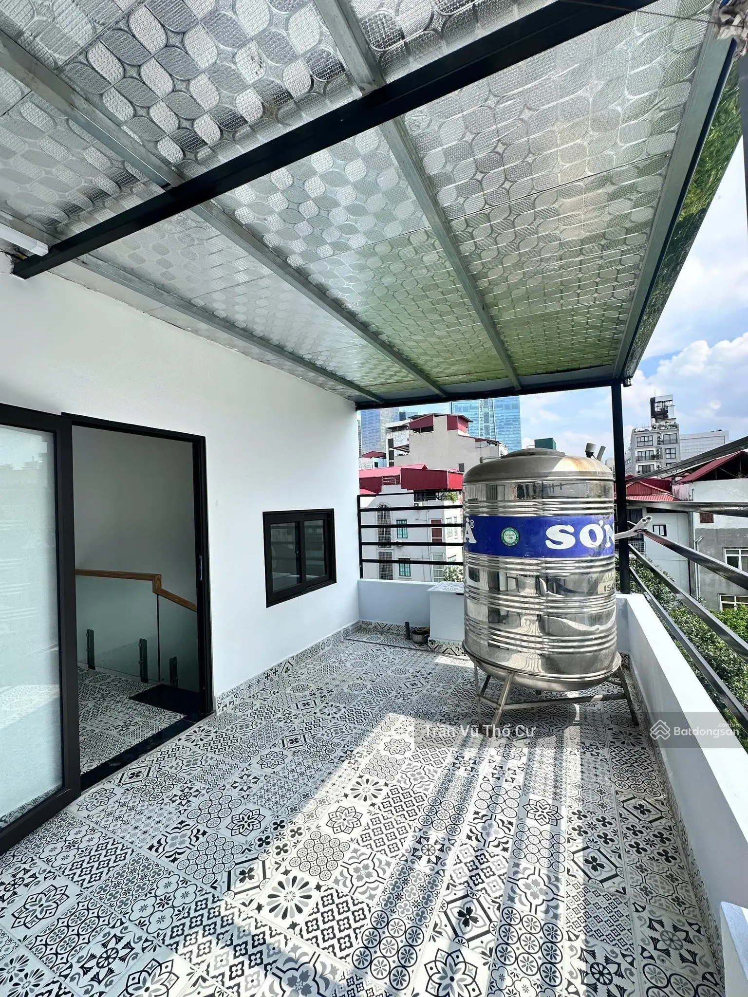 Ngõ rộng ba gác - lô góc ba thoáng - nhà đẹp ở luôn - nội thất sang xịn - sh quay tròn