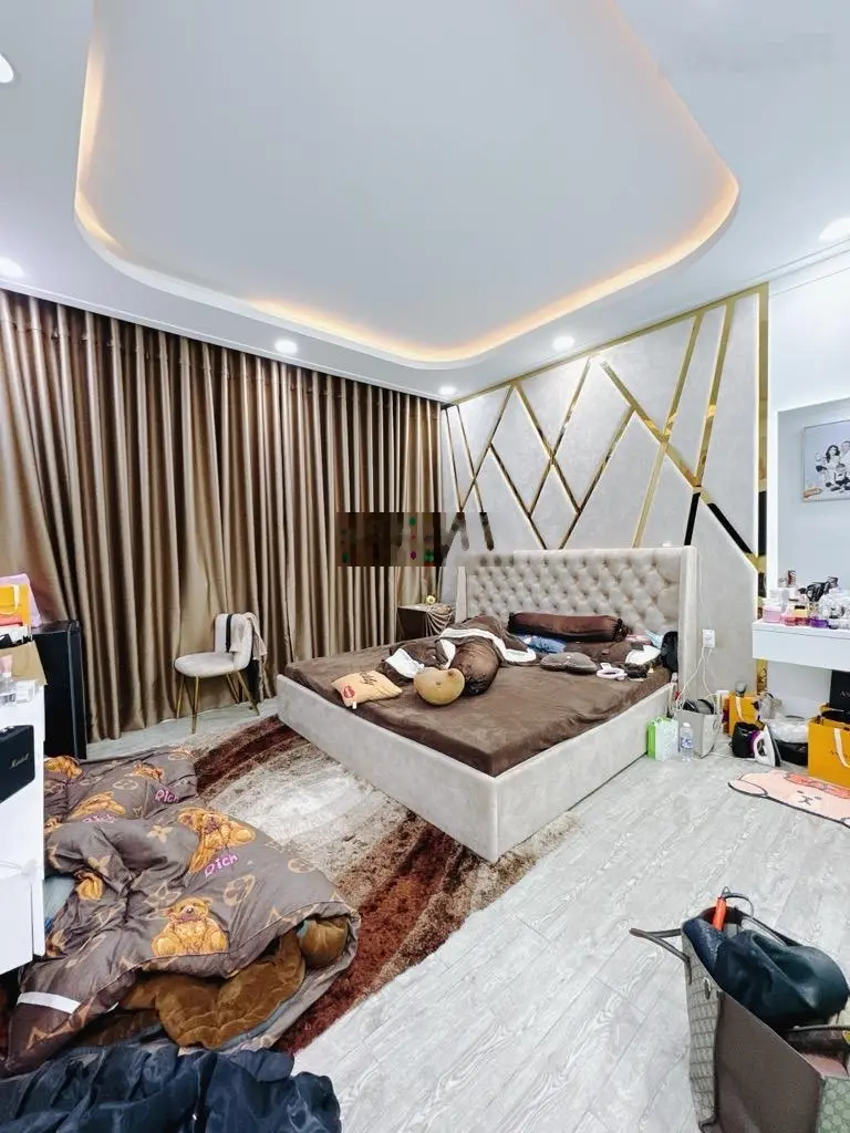 Nhà đẹp q4- hẻm 4m- 60m2 - 5 tầng - ko qh-chỉ 9 tỷ nhỉnh