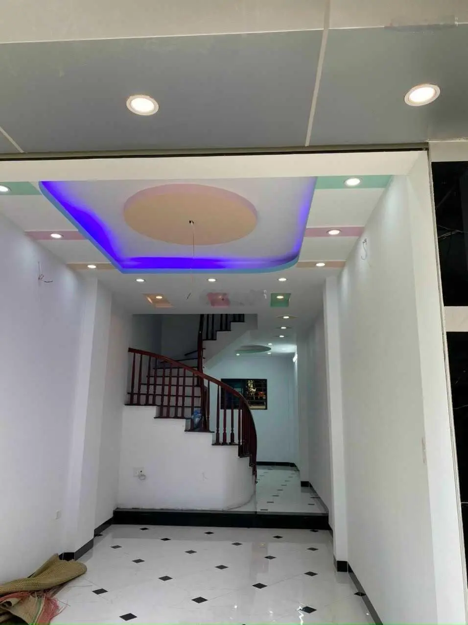 Chính chủ bán nhà 5 tầng ngã tư Đại Mỗ, Vạn Phúc, Hà Đông 42m2 giá nhỉnh 5 tỷ