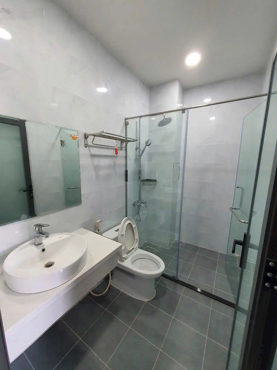 Bán nhà đẹp - HXH Trường Sa, Q3 - 4 tầng - ngay MT đường - hẻm 5m - giá bán chỉ 11,5 tỷ
