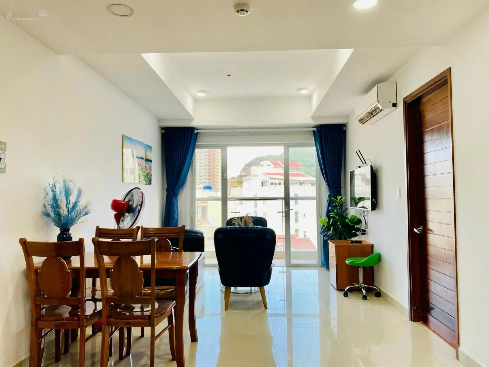 Bán căn hộ góc tầng thấp chung cư Gold Sea Vũng Tàu - view toàn thành phố, giá 2.8 tỷ full nội thất