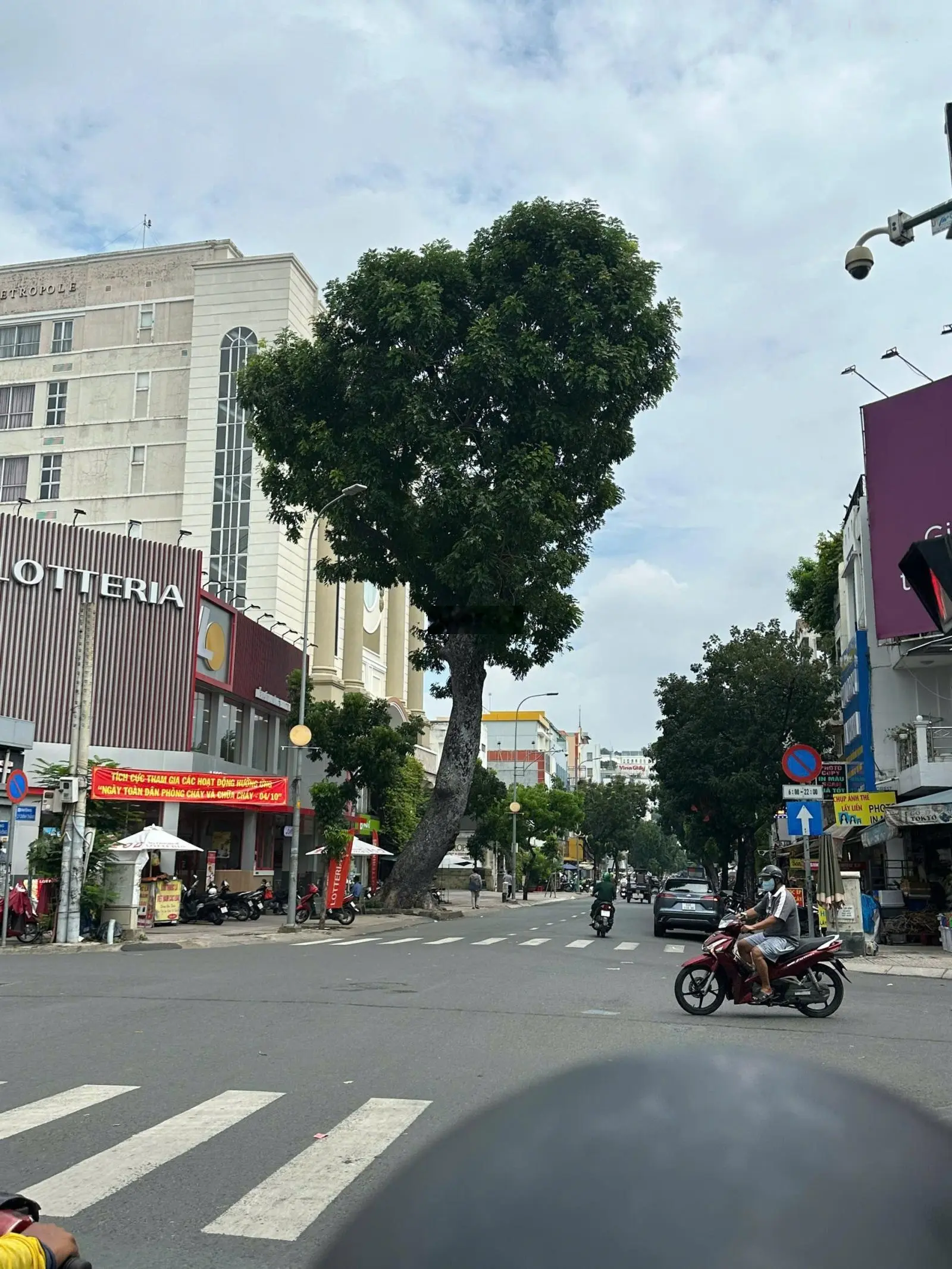 Bán đất tặng nhà. nhà mặt tiền đường tạ quang bửu, khu vip cán bộ cấp cao. quận 8