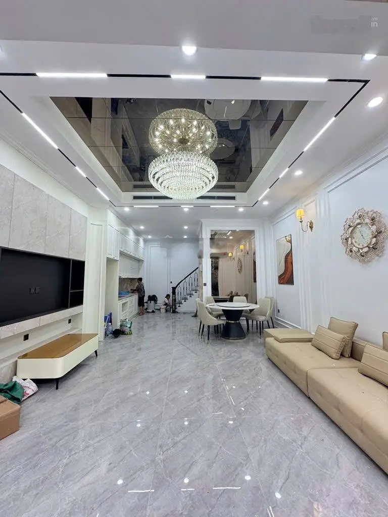 Bán nhà cổ linh long biên 6 tầng thang máy full nội thất, ô tô vào nhà gần aeon, gần cầu vĩnh tuy