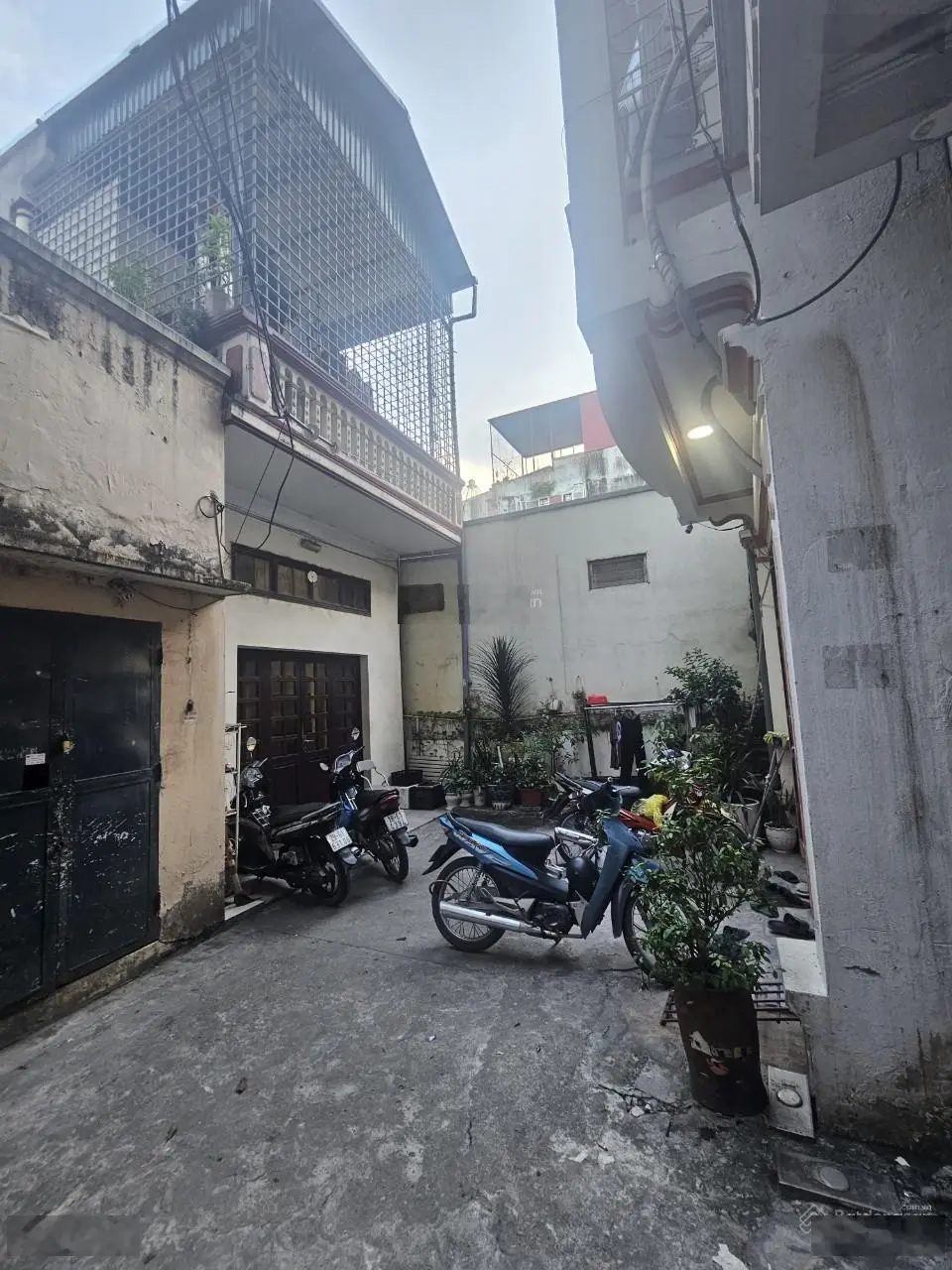 Bán đất tặng nhà chính chủ - 57m2 chỉ 5 tỷ.