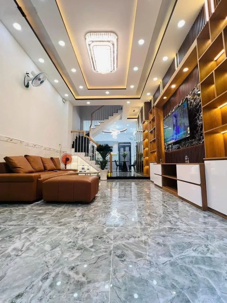 Dọn về quê sinh sống bán nhà Hẻm xe hơi Nhất Chi Mai Tân Bình. Giá chỉ 3tỷ9, diện tích 58m2
