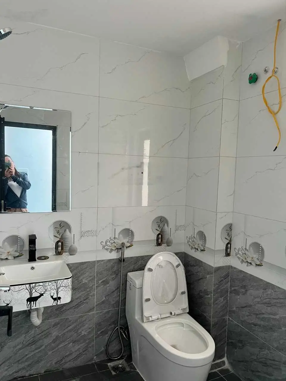 Bán nhanh nhà 5 tầng xây kiên cố Cầu Kênh Tân Lập giá chỉ 3, x tỷ