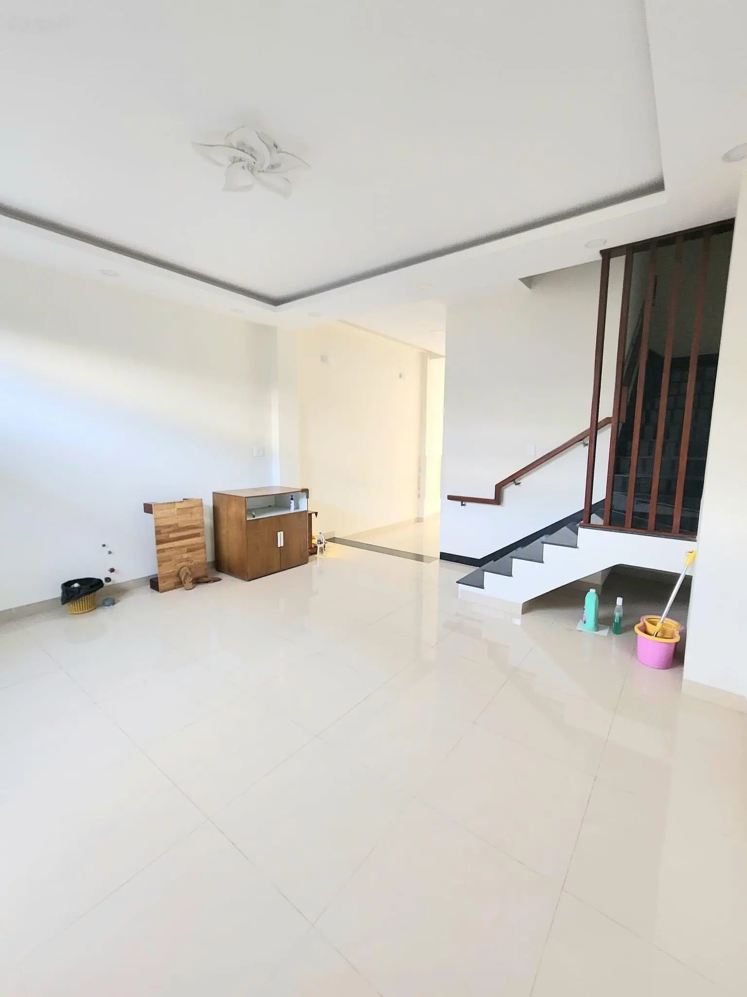 Bán nhà 4 tầng KĐT Hà Quang 2 có thang máy, nhà rất mới (làm việc chính chủ)
