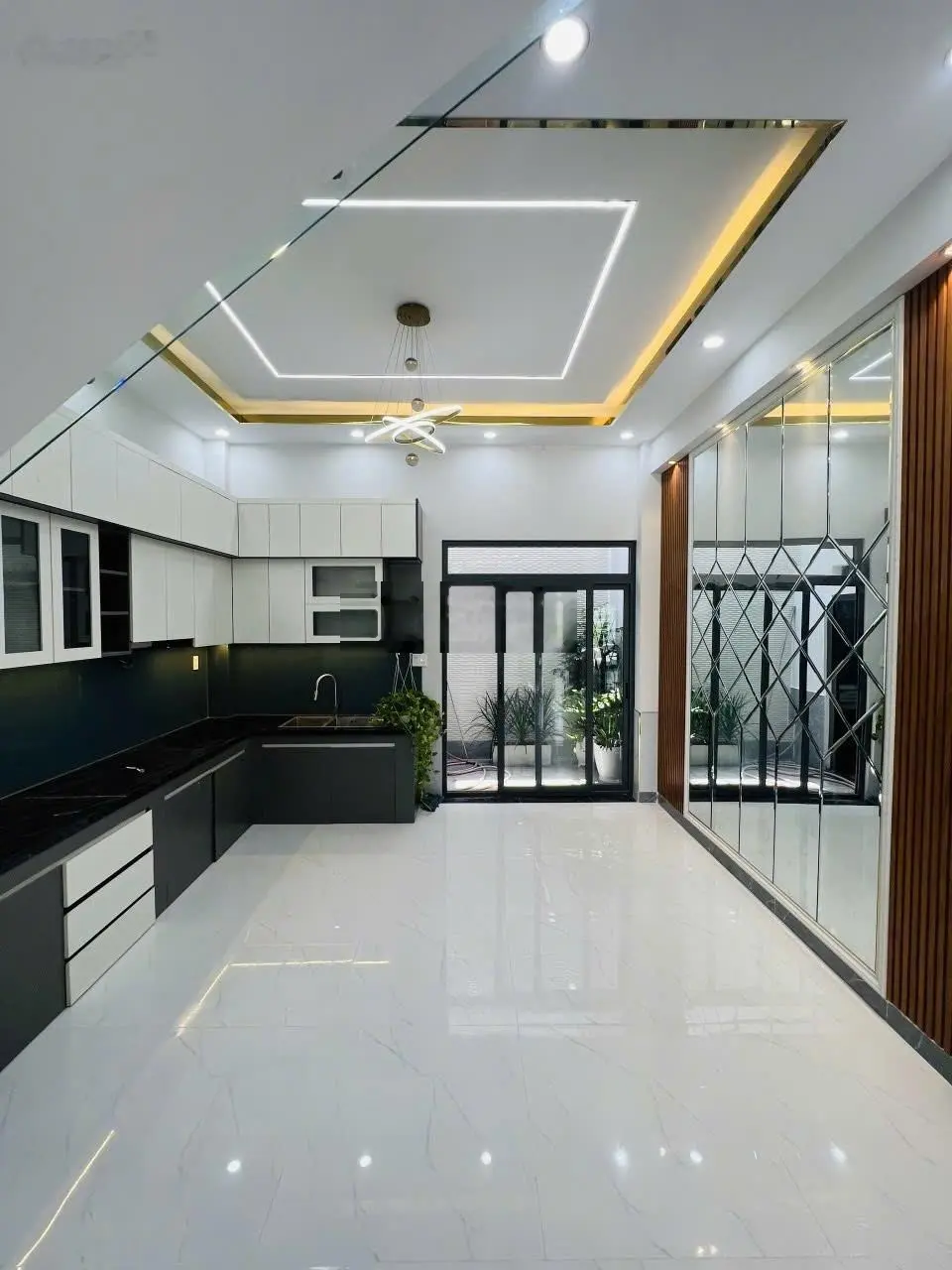 Nhà KDC Thanh Bình TP. Thuận An, 72m2, 3 tầng, 4,95 tỷ, SHR, hoàn công