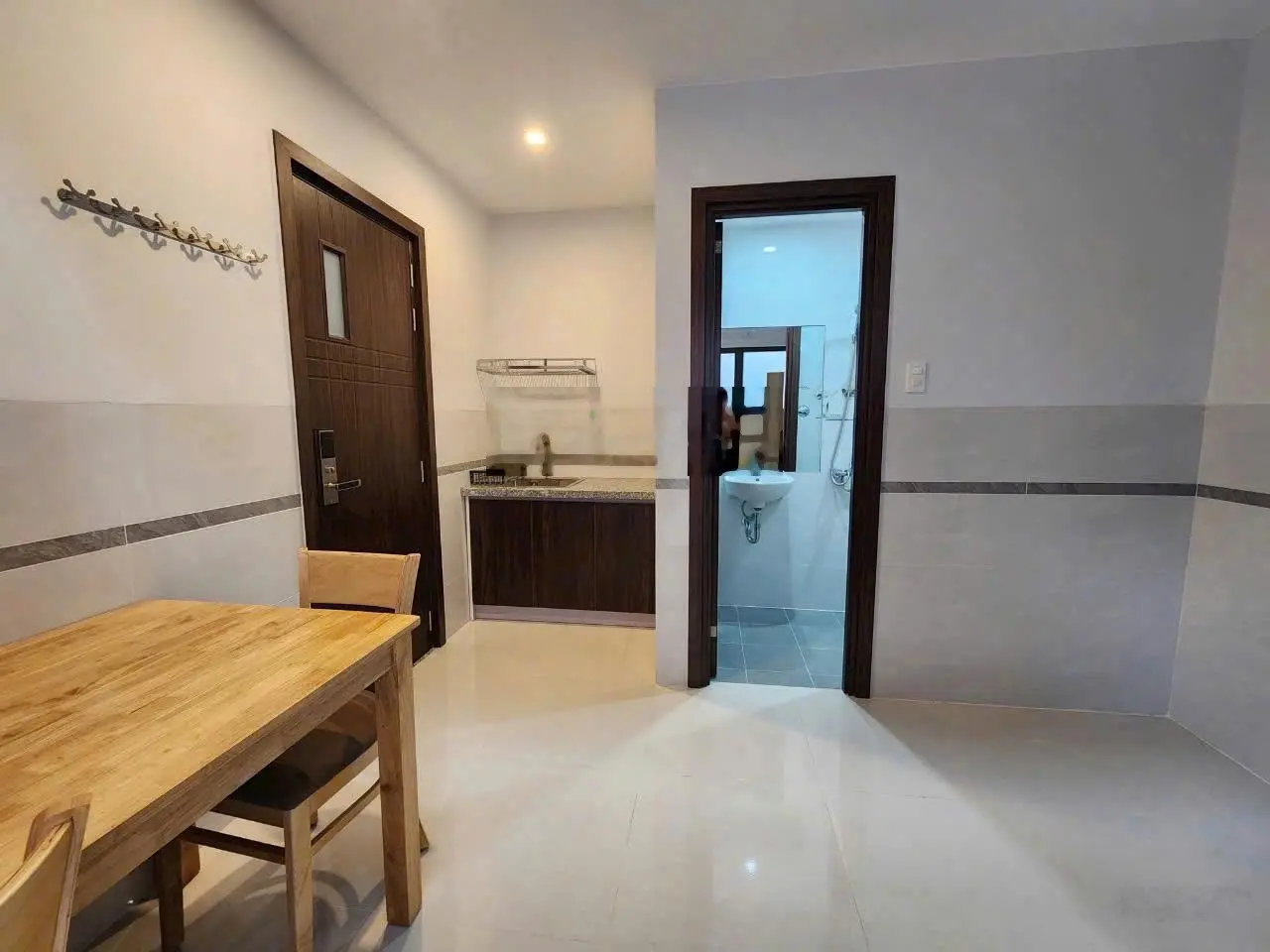 Tòa nhà CHDV cao cấp ngay Lê Đại Hành thu nhập 75 triệu/tháng