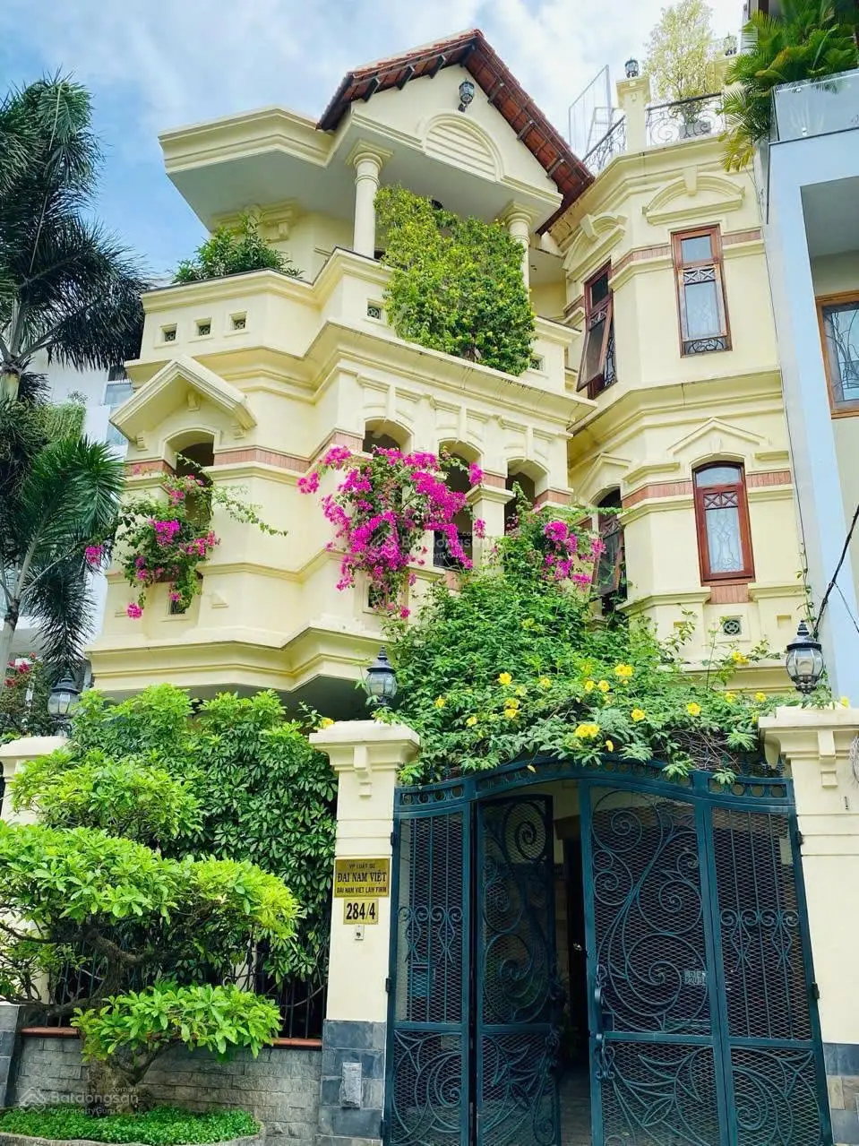 !!! giảm 9 tỷ !!! villa khu compound siêu đẹp q.phú nhuận- nhà mới 90%- giá chỉ 46 tỷ tl mạnh