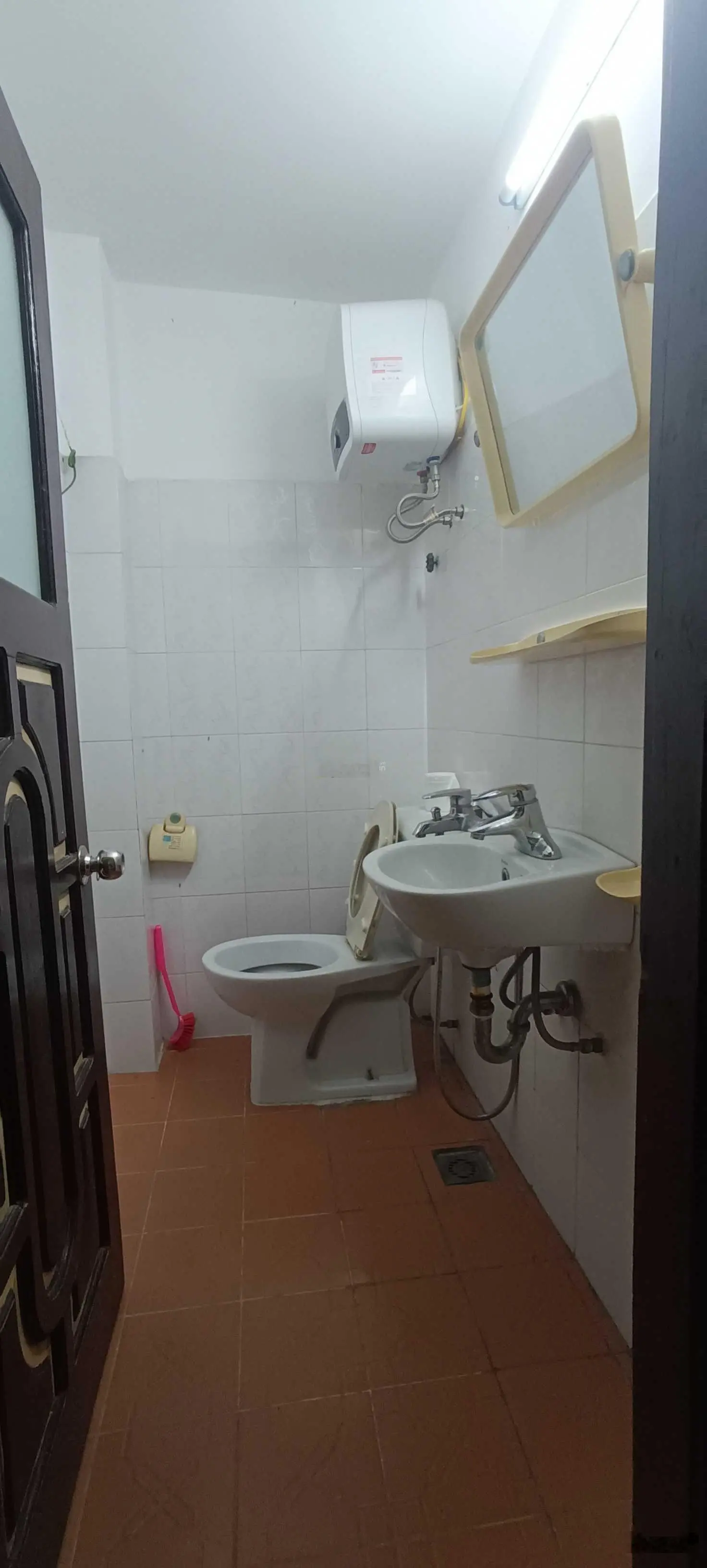 BÁN GẤP NHÀ ĐẸP CẦU GIẤY NGÕ VÍP _ 50M.4 TẦNG .DÂN XÂY.VÔ CÙNG CHẮC CHẮN. OTO ĐẬU CỬA.CHÀO:9.6 TỶ