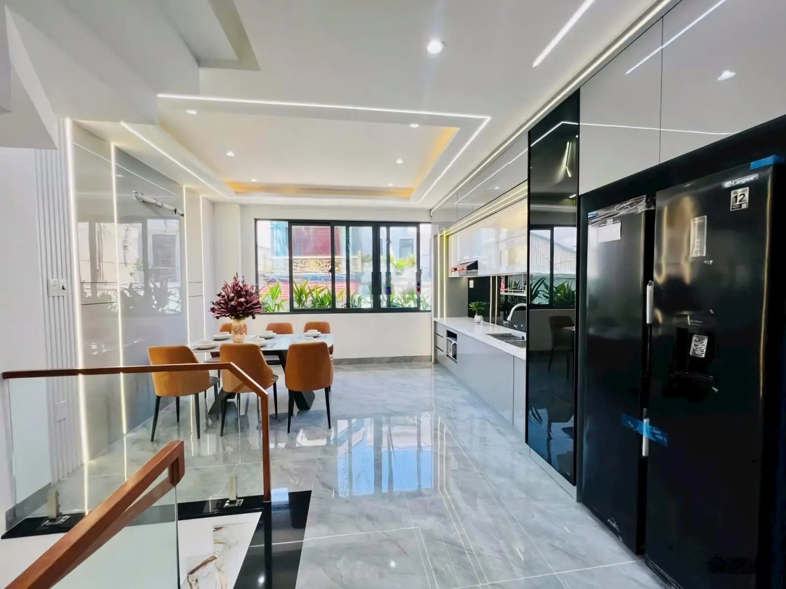 Bán căn nhà phố 3 lầu full nội thất cao cấp mới, đường Hà Huy Giáp. (giá chỉ hơn 6 ỷ)