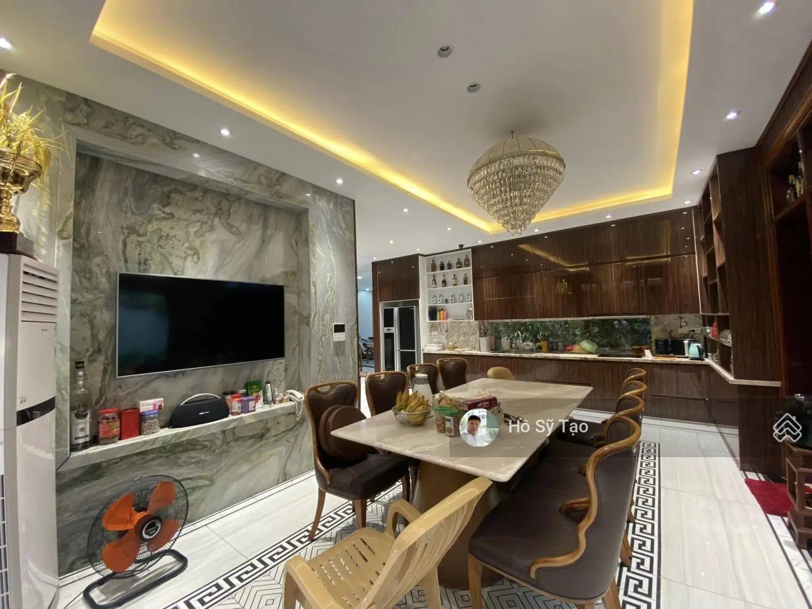 Bán biệt thự liền kề, lô góc 143,6m2x5TxMT6,36m đường Nguyễn Tuân - Thanh Xuân. Gía chào 36,1 tỷ.